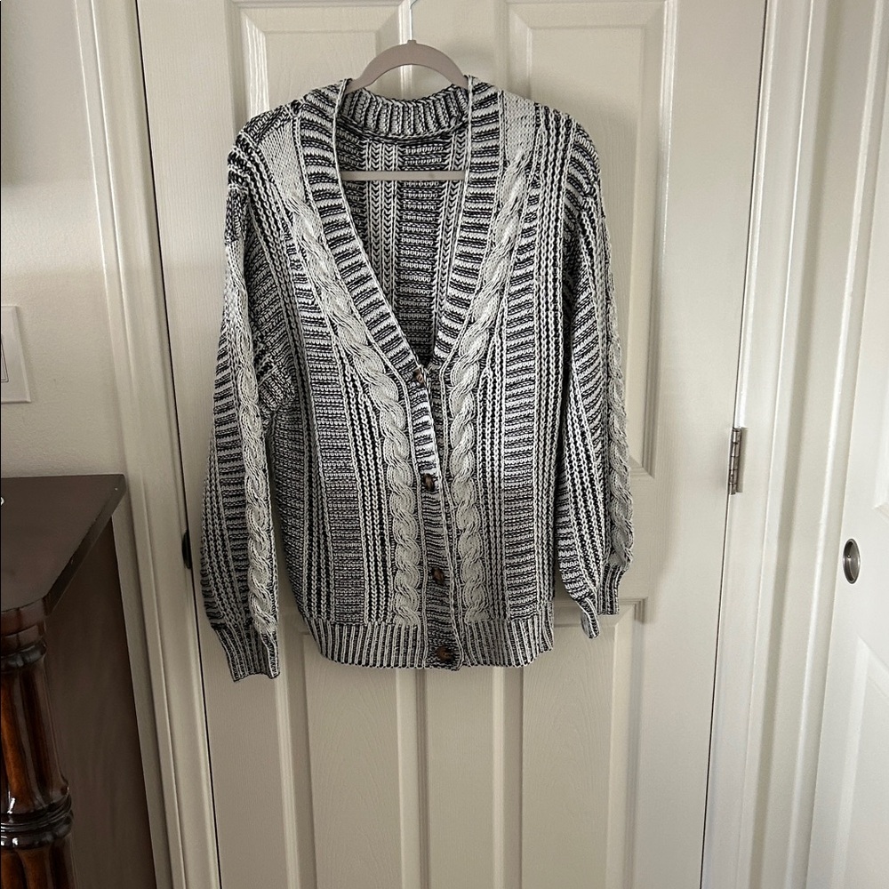 Source Unknown Women’s Black and White Striped Cardigan, Size L, NWOT